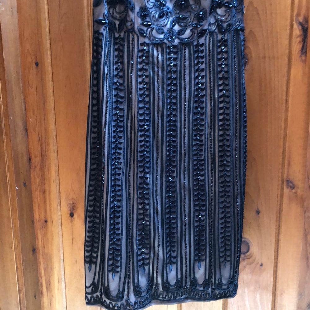 Dress - Picture 3 of 10